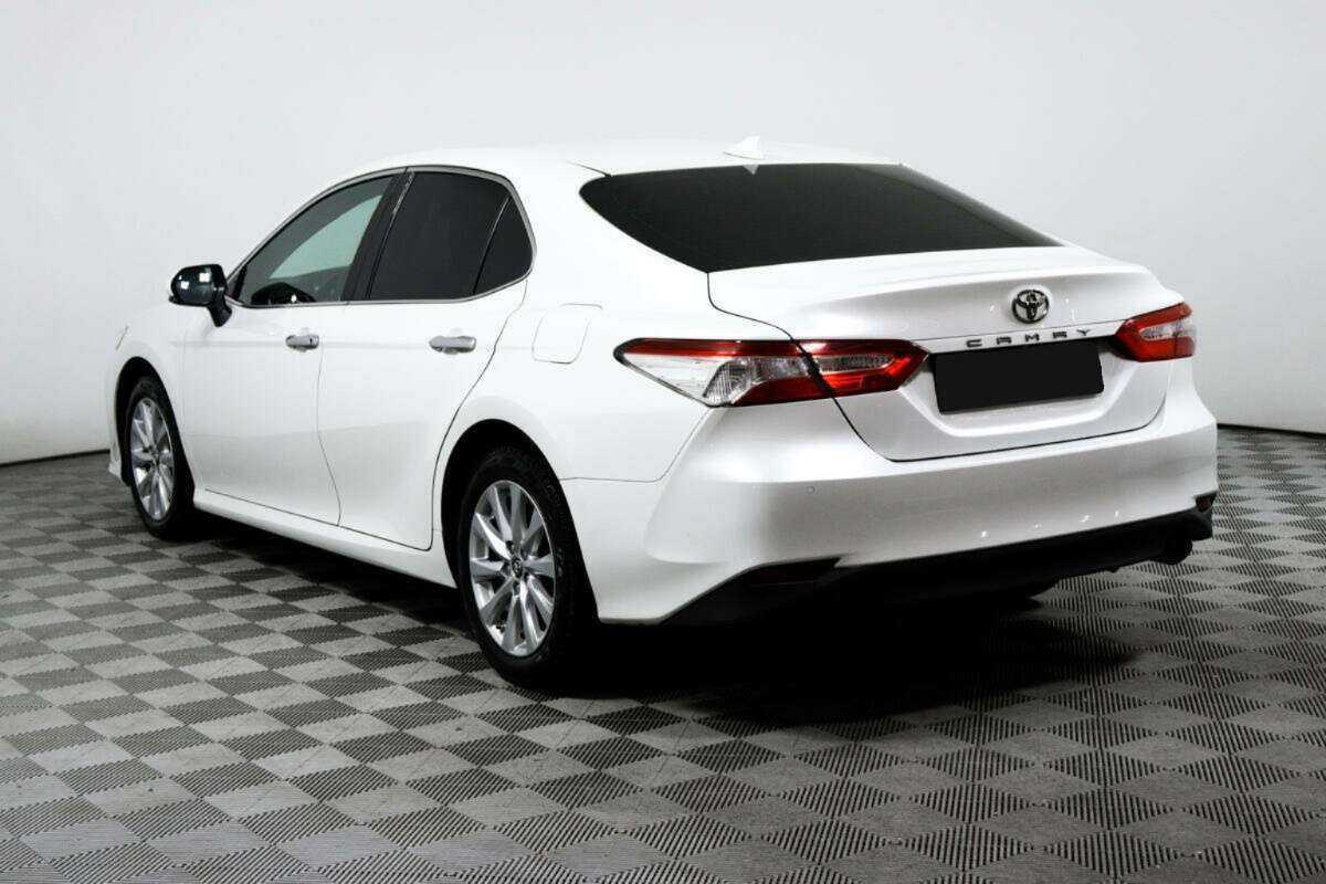 Toyota Camry, 2019 Фото №7