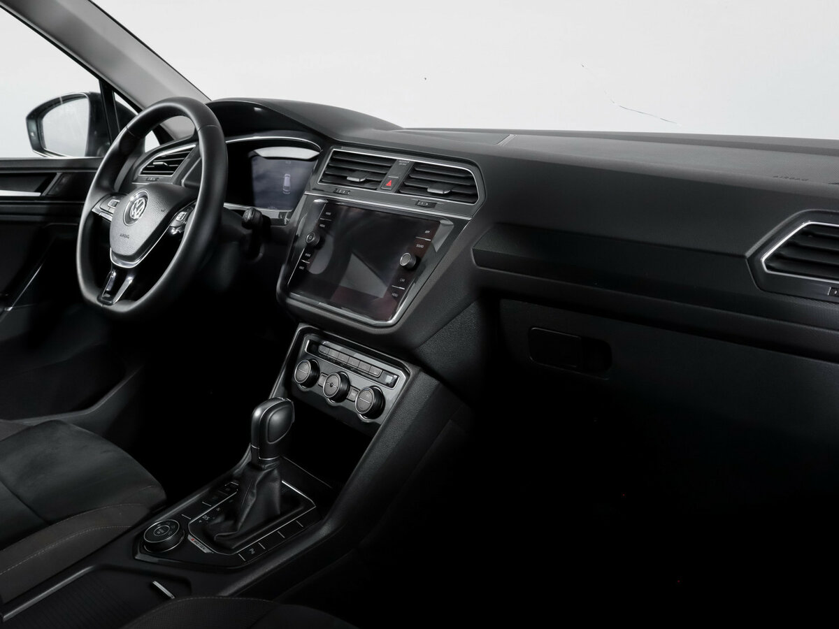 Volkswagen Tiguan II, 2018 Фото №7