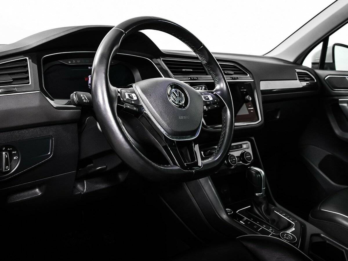 Volkswagen Tiguan, 2018 Фото №12