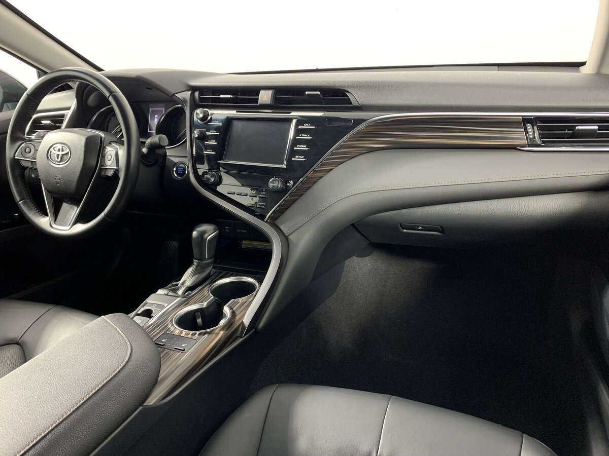 Toyota Camry, 2019 Фото №11