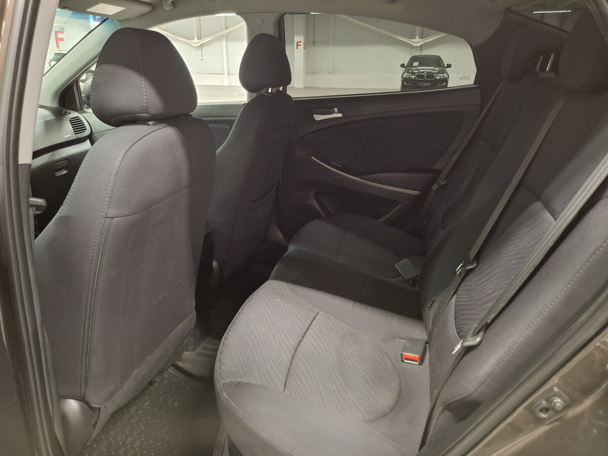 Hyundai Solaris I Рестайлинг, 2015 Фото №12