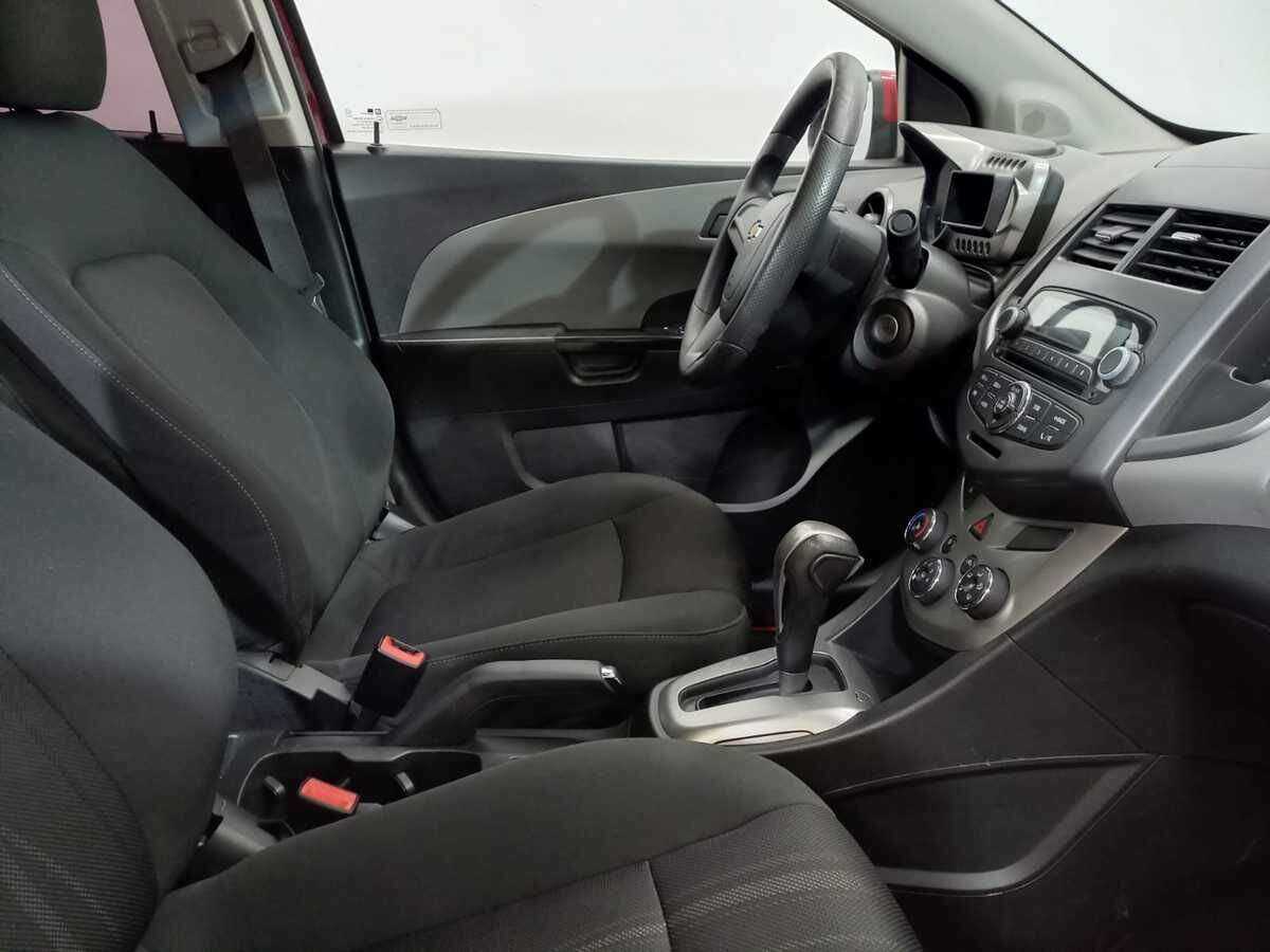 Chevrolet Aveo, 2013 Фото №8