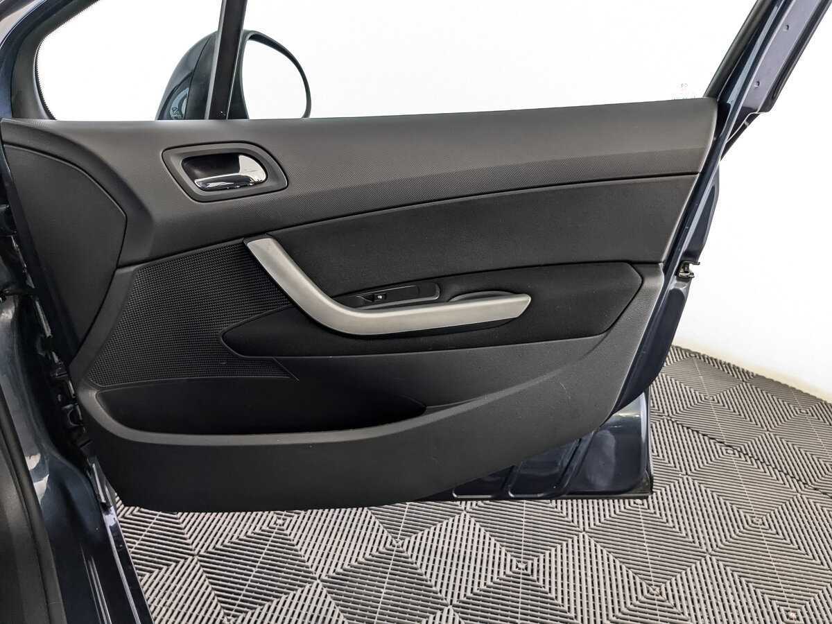 Peugeot 408, 2020 Фото №21