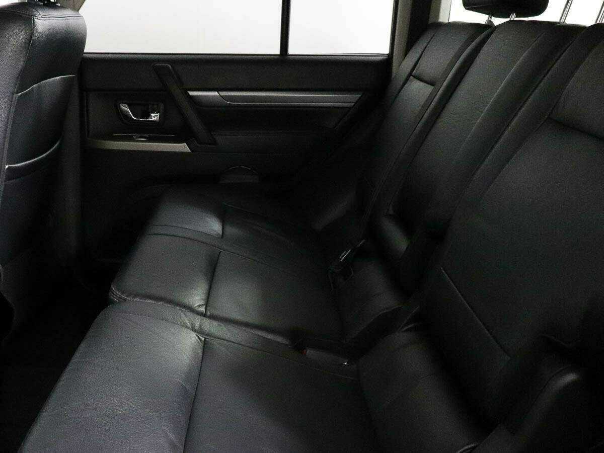 Mitsubishi Pajero, 2017 Фото №7