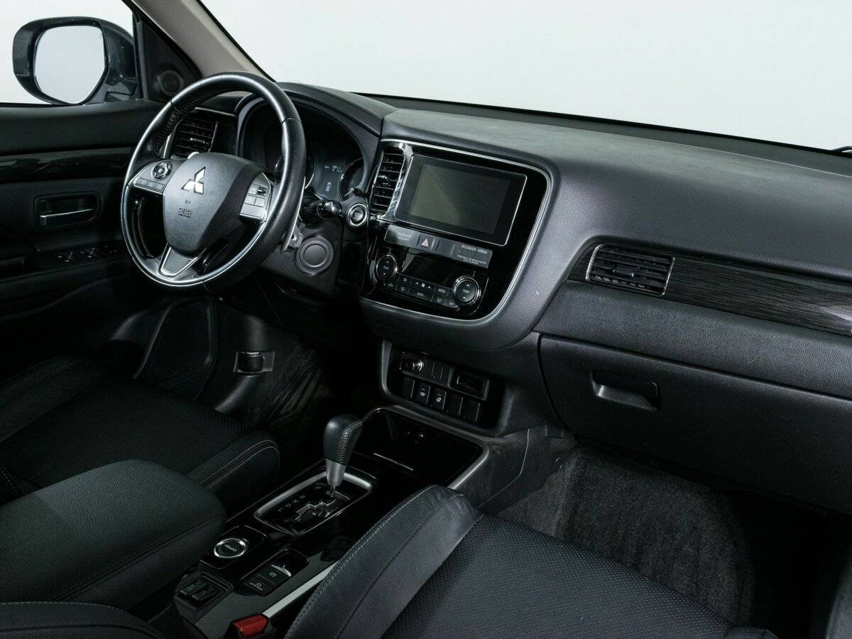 Mitsubishi Outlander, 2018 Фото №10