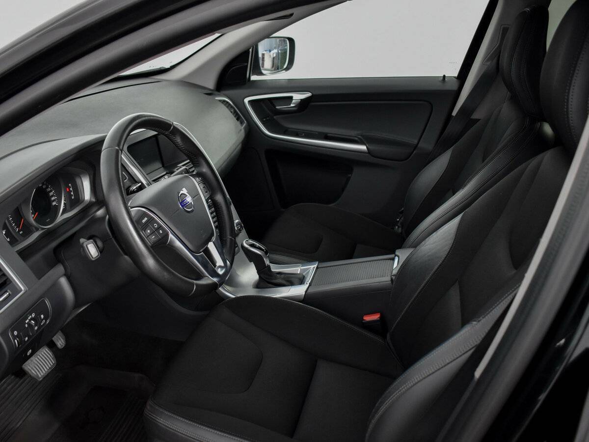 Volvo XC60, 2017 Фото №11