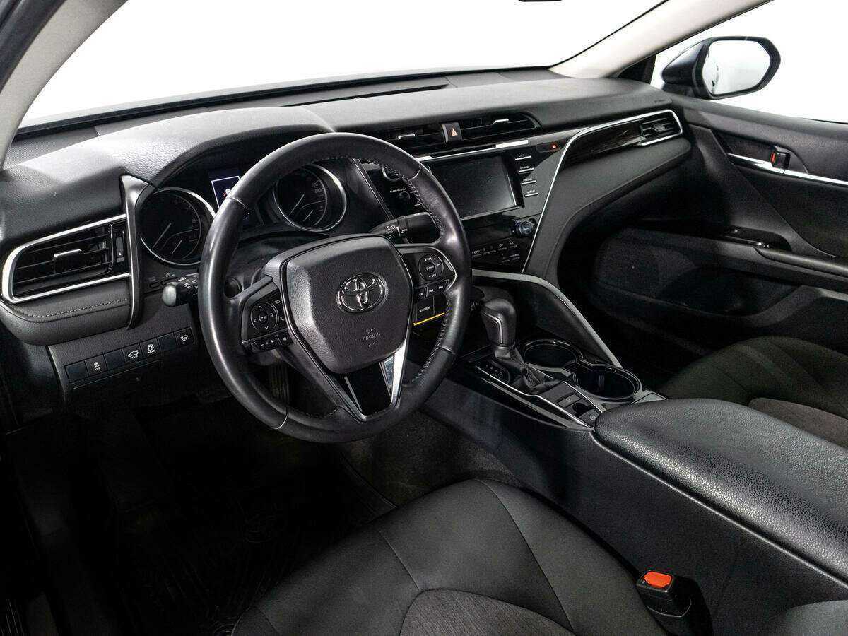 Toyota Camry, 2019 Фото №11