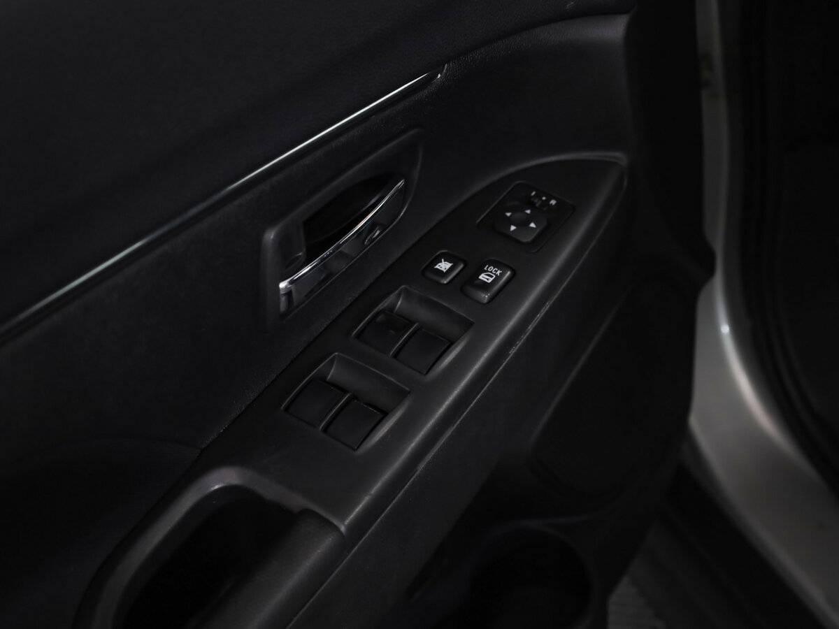 Mitsubishi ASX I Рестайлинг, 2013 Фото №12