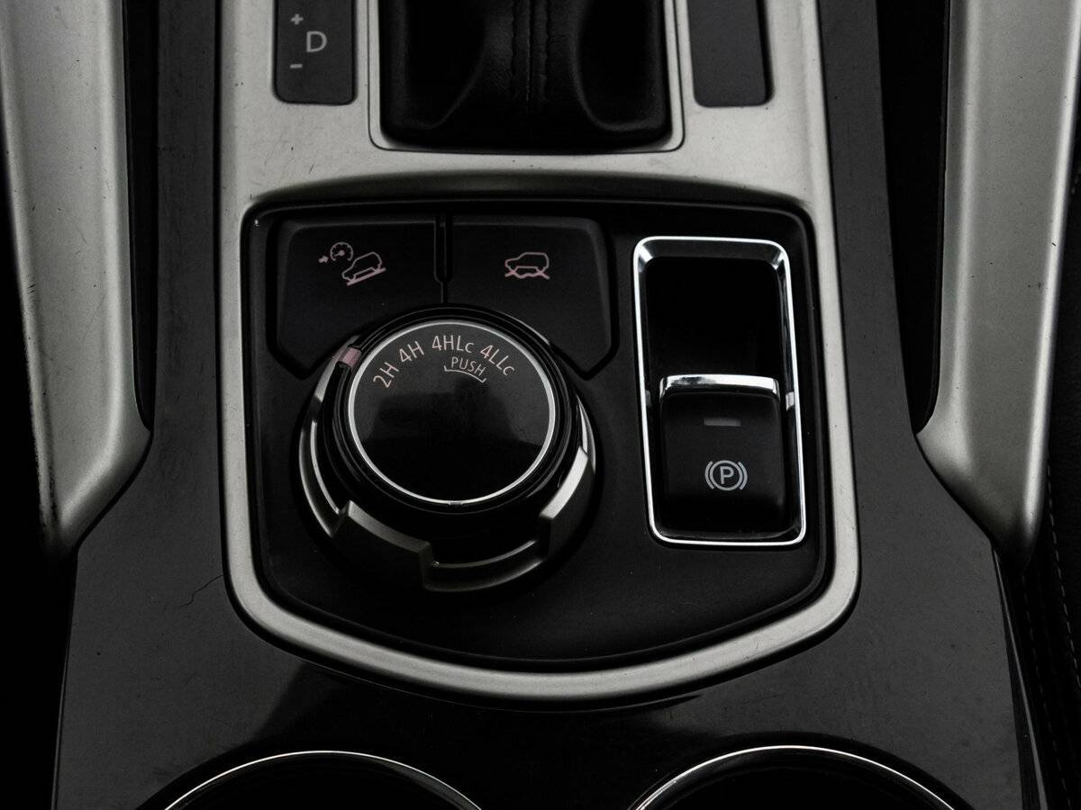 Mitsubishi Pajero Sport, 2018 Фото №16