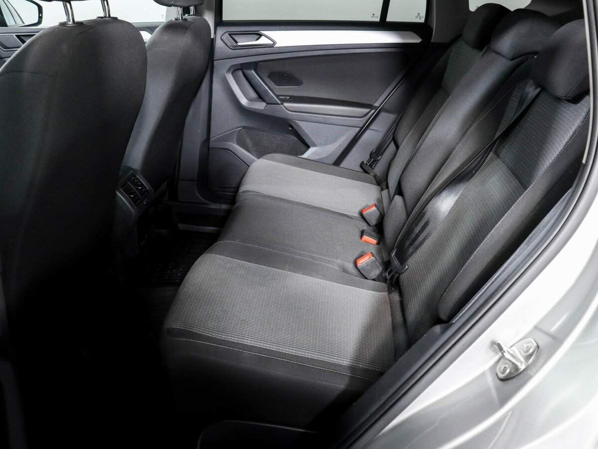 Volkswagen Tiguan, 2021 Фото №6