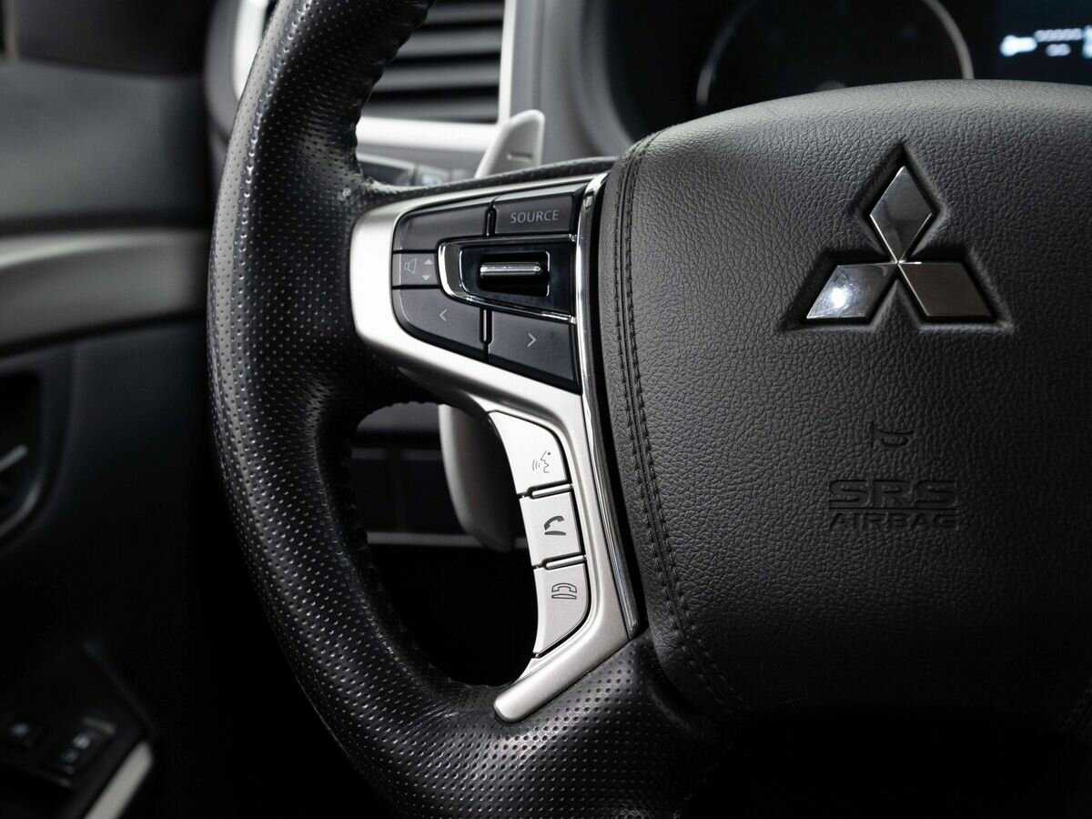Mitsubishi Pajero Sport, 2017 Фото №15