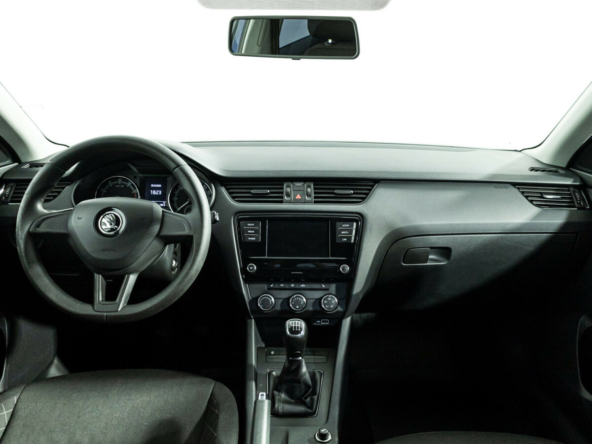 Skoda Octavia III (A7) Рестайлинг, 2020 Фото №13