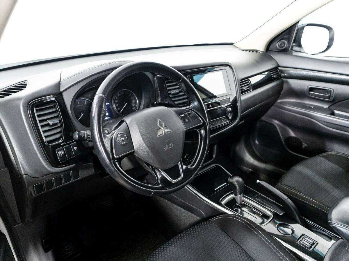 Mitsubishi Outlander, 2019 Фото №11