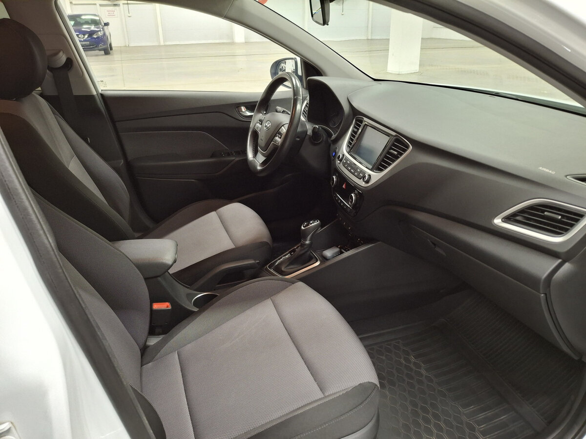 Hyundai Solaris II, 2017 Фото №11