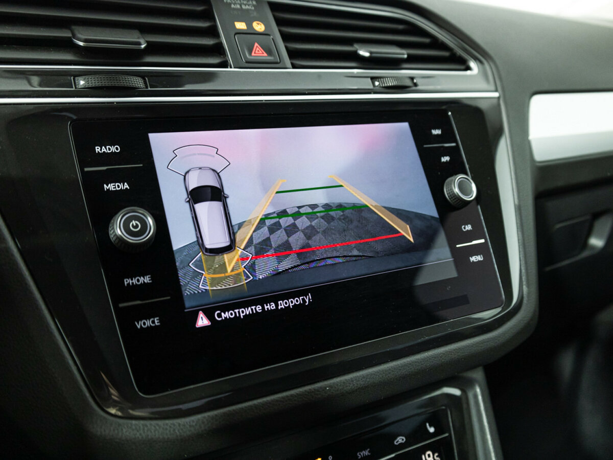 Volkswagen Tiguan II Рестайлинг, 2022 Фото №14