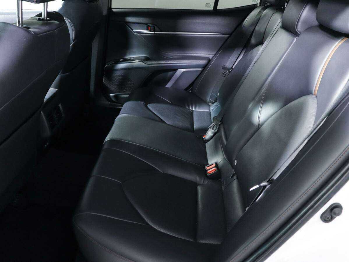 Toyota Camry, 2018 Фото №7