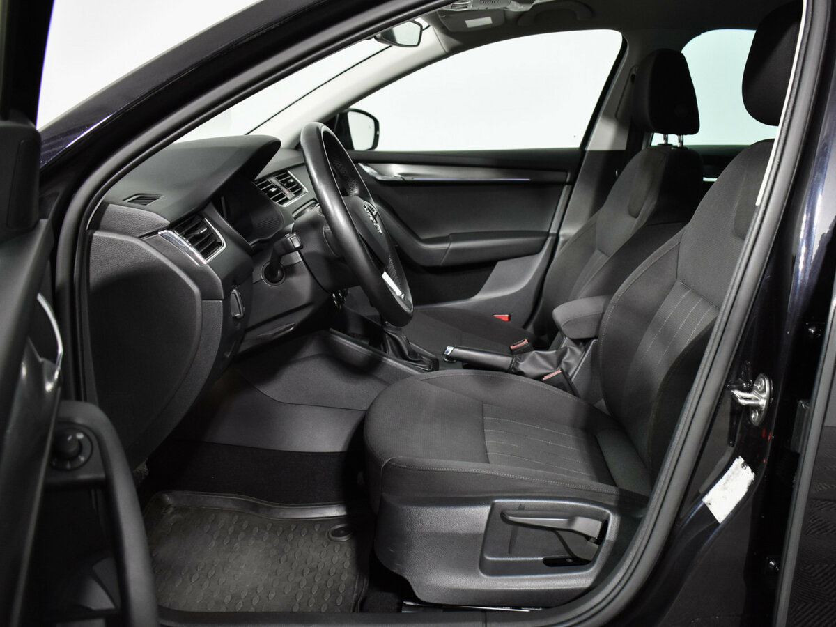Skoda Octavia III (A7) Рестайлинг, 2019 Фото №10