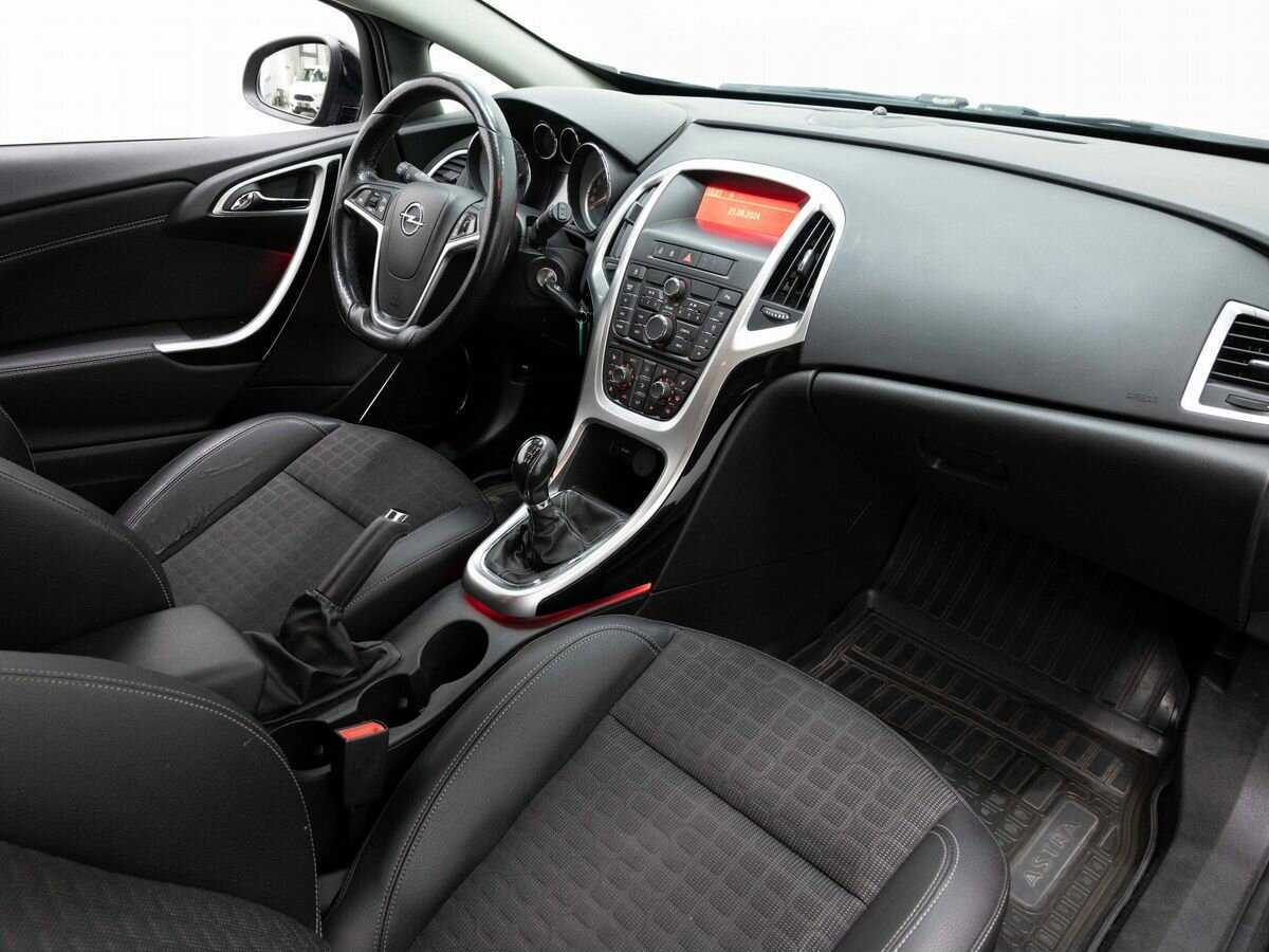 Opel Astra GTC, 2013 Фото №11