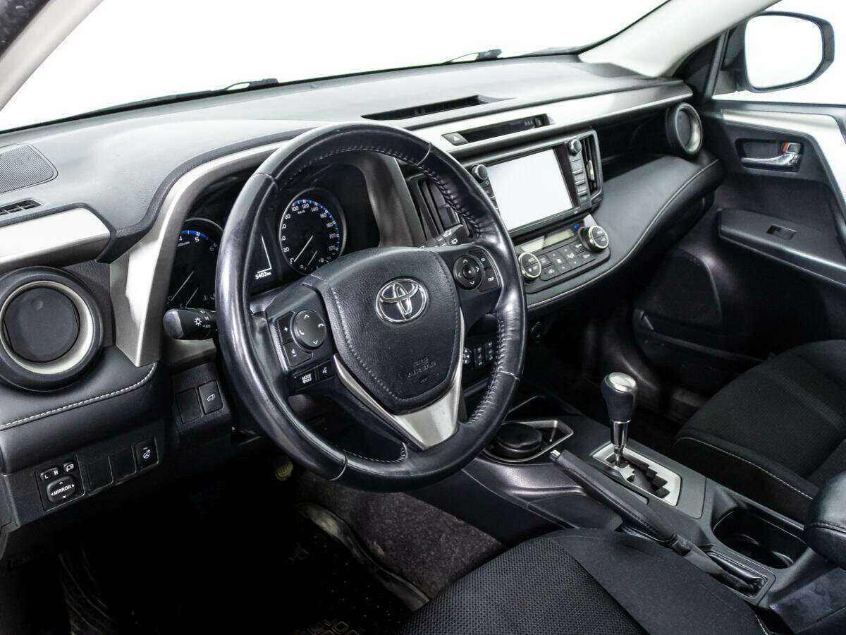 Toyota RAV4, 2017 Фото №11