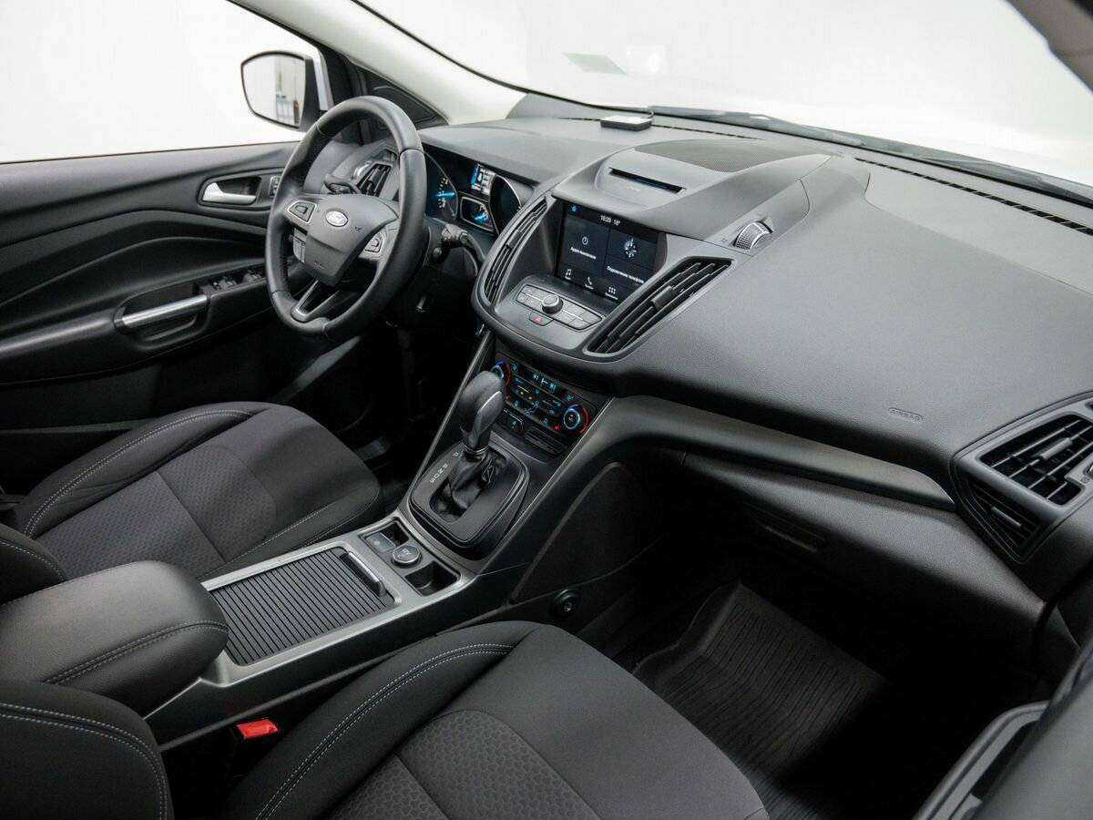 Ford Kuga, 2017 Фото №8