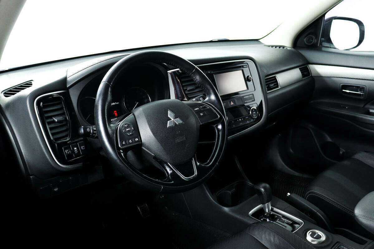 Mitsubishi Outlander, 2015 Фото №13