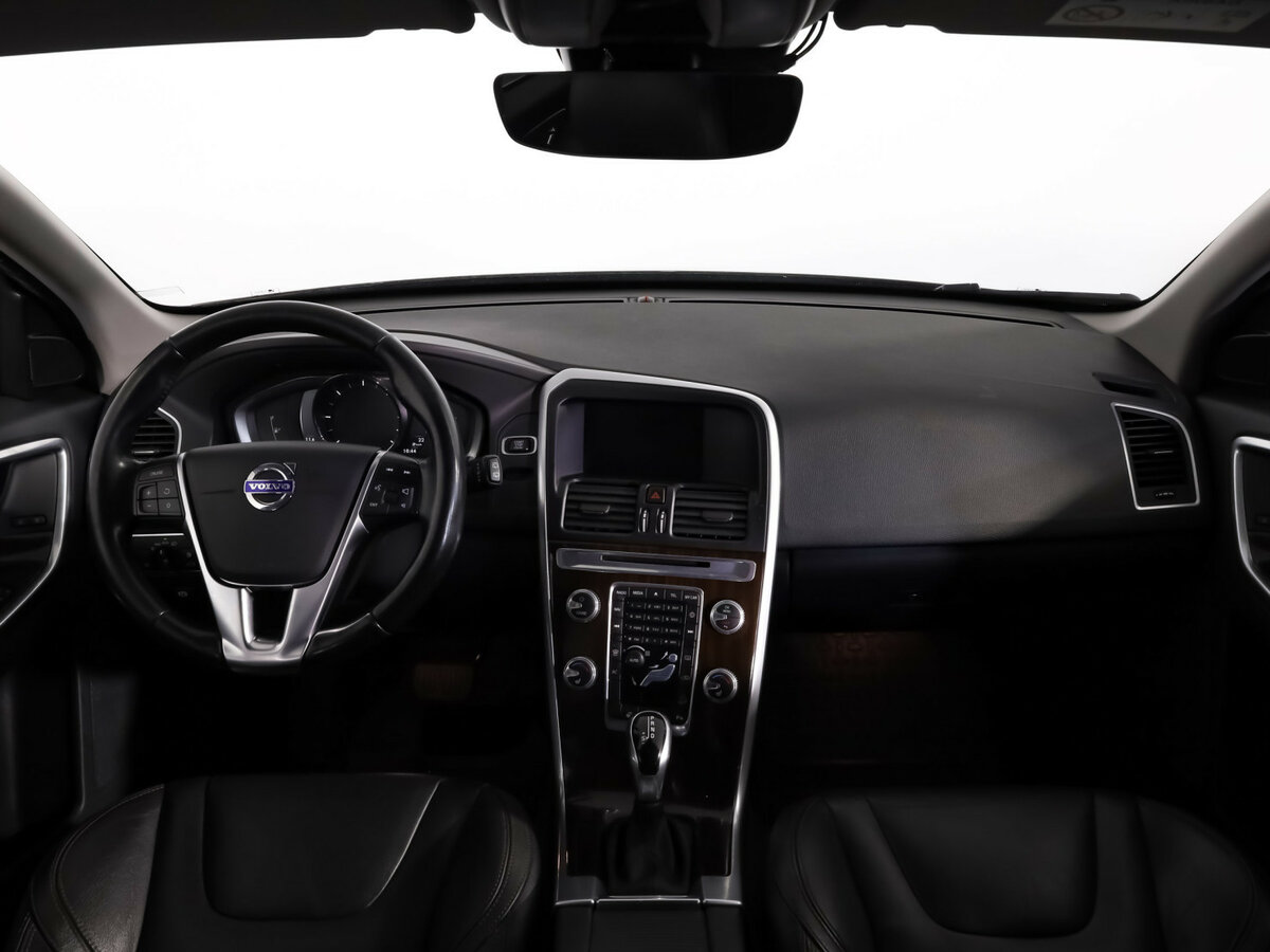 Volvo XC60 I Рестайлинг, 2017 Фото №8