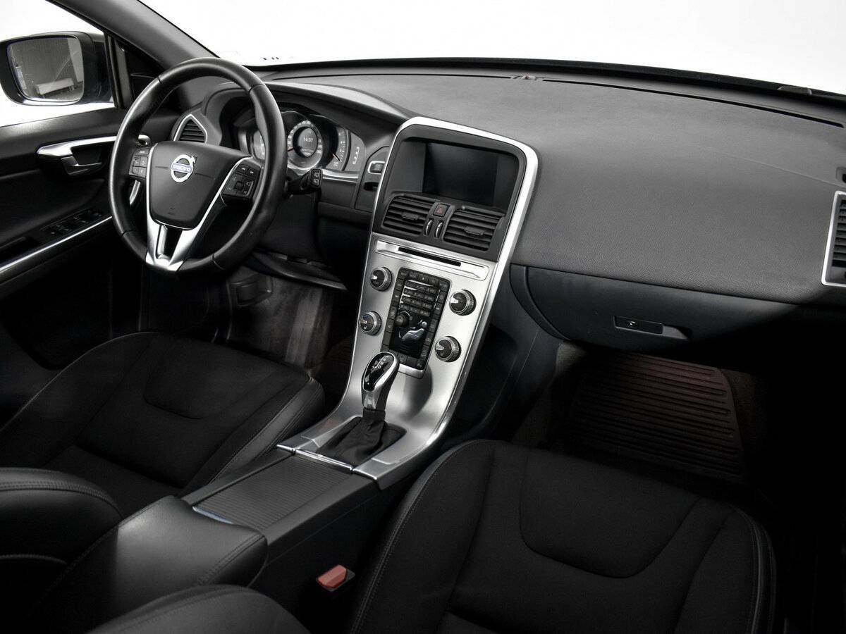 Volvo XC60, 2017 Фото №9