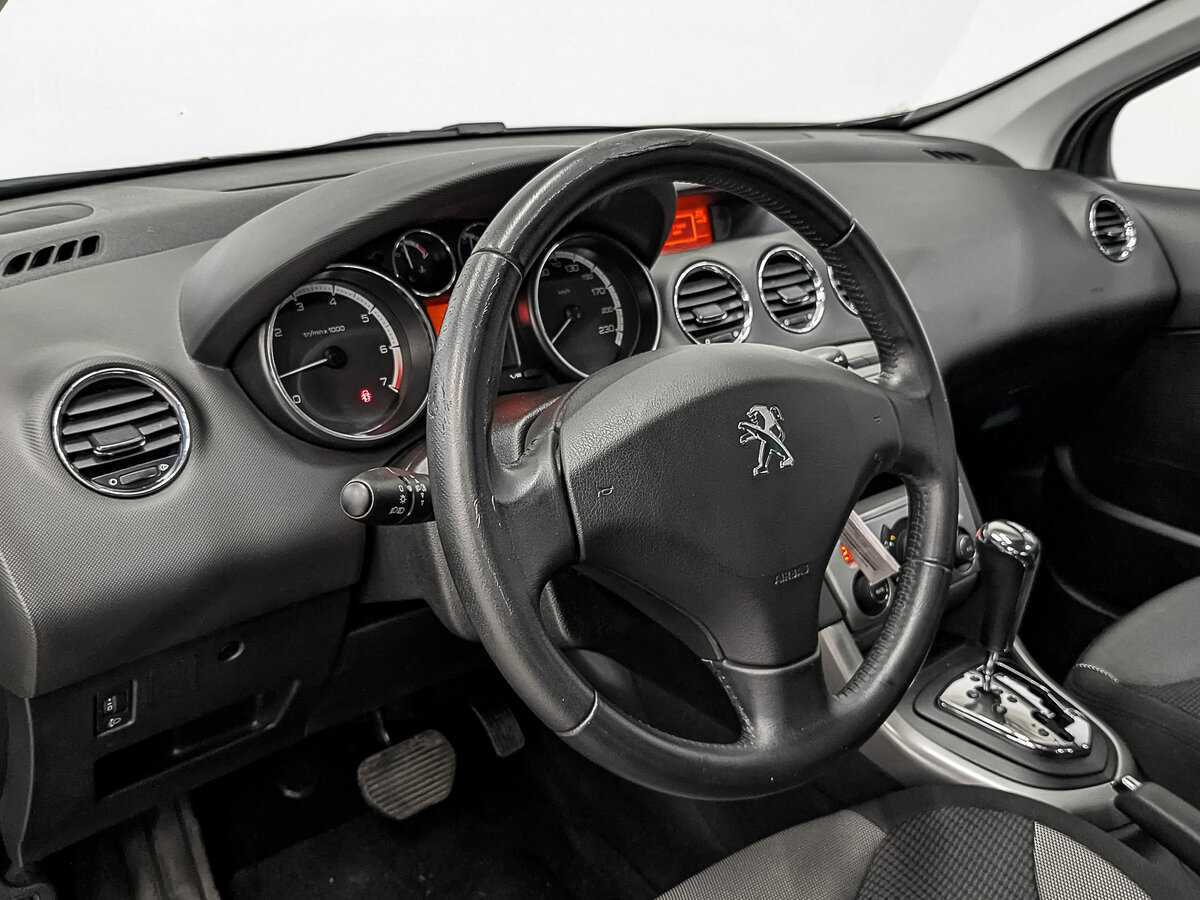 Peugeot 308, 2012 Фото №16