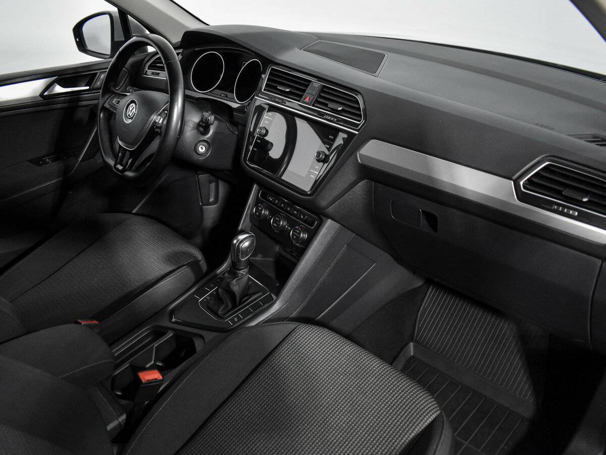 Volkswagen Tiguan, 2019 Фото №12