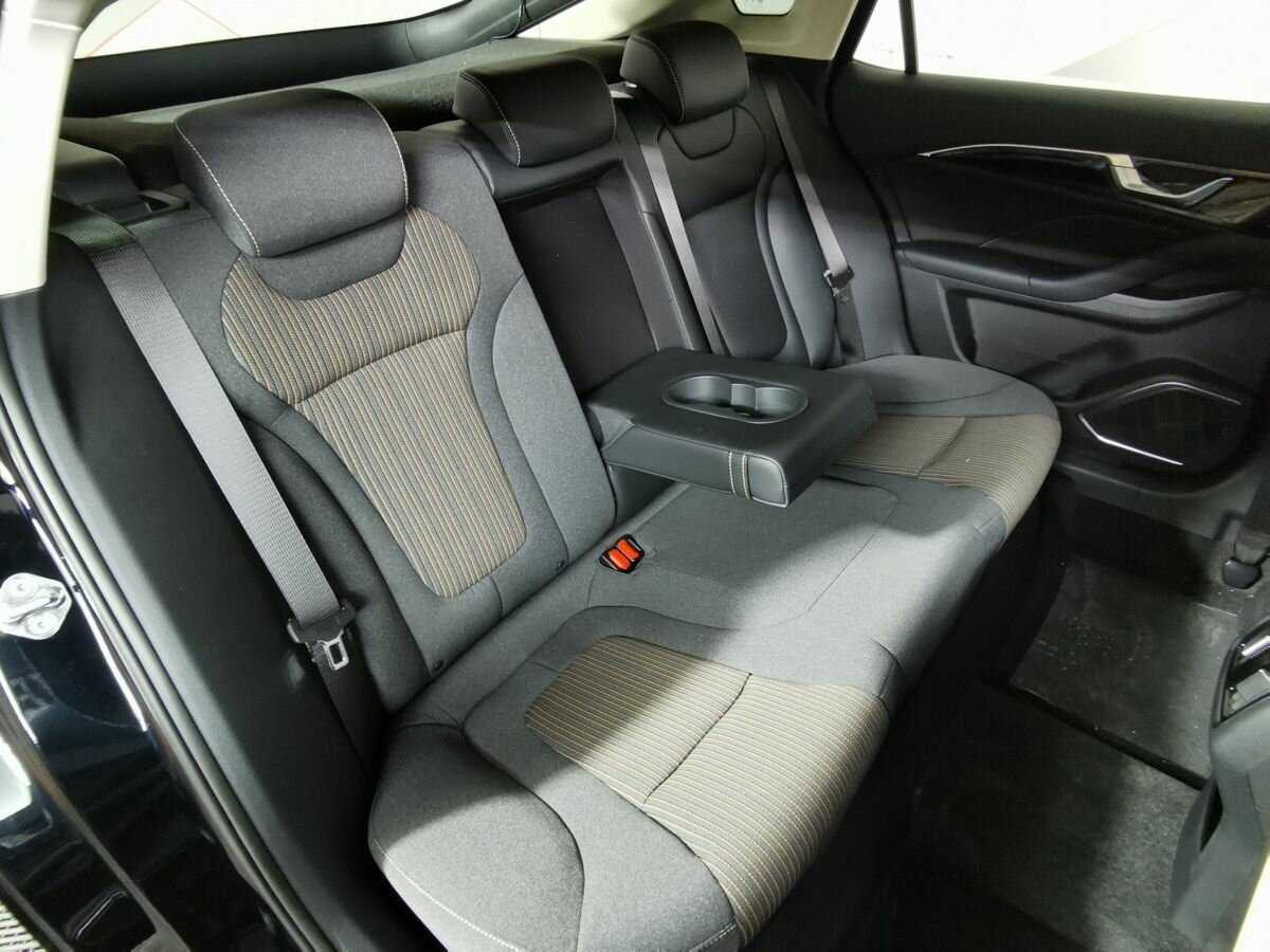 FAW Bestune B70, 2023 Фото №10