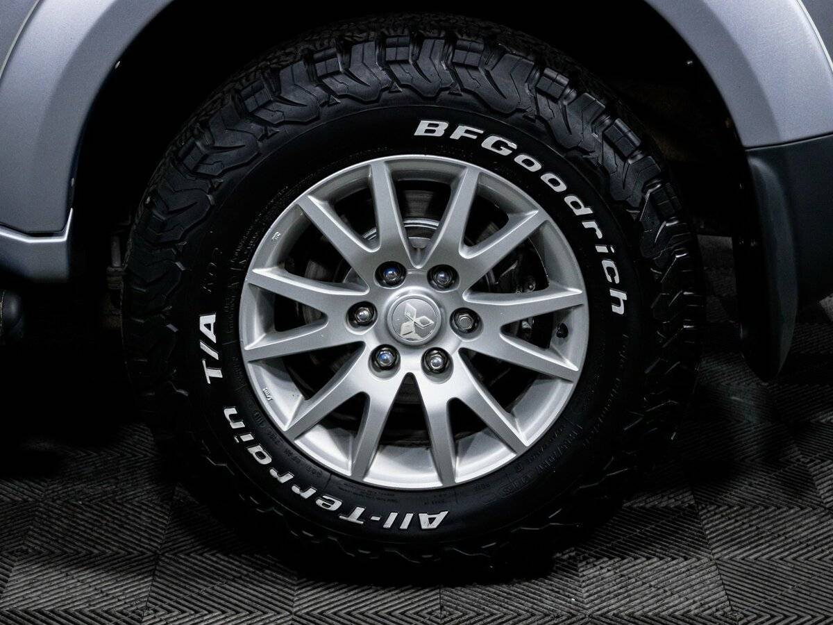 Mitsubishi Pajero Sport, 2013 Фото №15