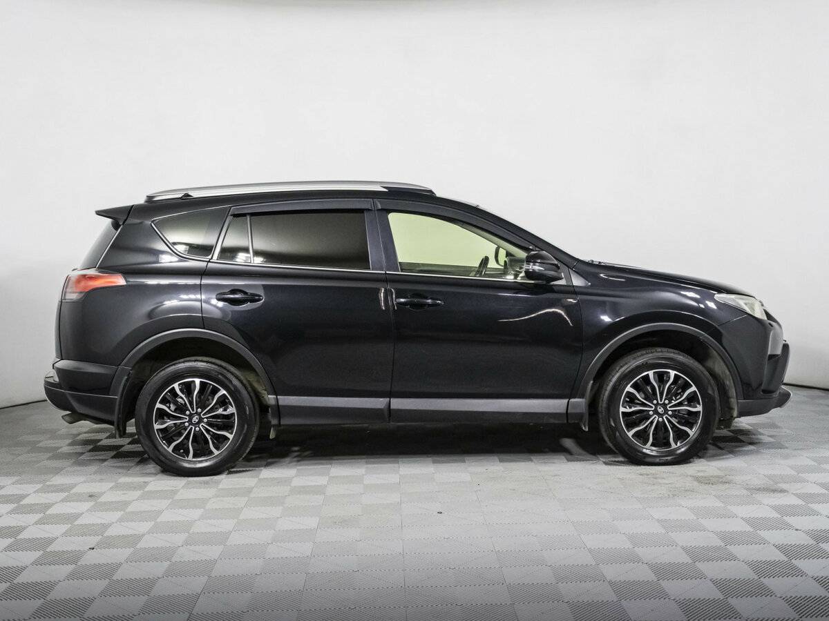 Toyota RAV4 IV (XA40) Рестайлинг, 2015 Фото №4