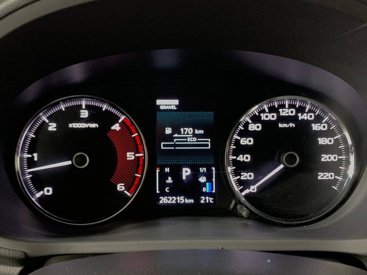 Mitsubishi Pajero Sport, 2018 Фото №14