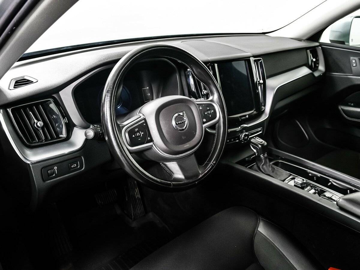 Volvo XC60, 2018 Фото №12