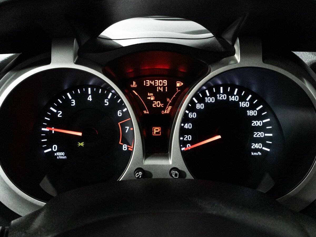 Nissan Juke, 2012 Фото №11