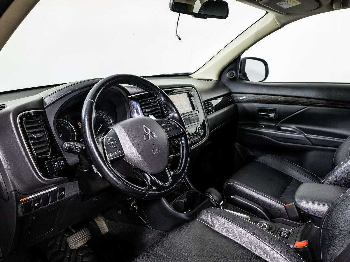 Mitsubishi Outlander, 2016 Фото №11