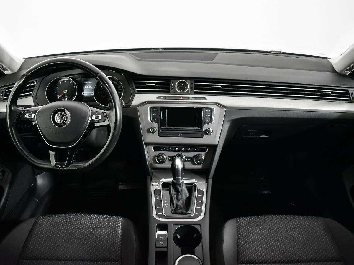 Volkswagen Passat, 2017 Фото №12