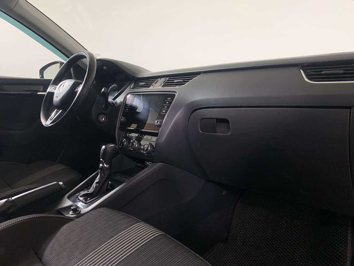 Skoda Octavia, 2018 Фото №11