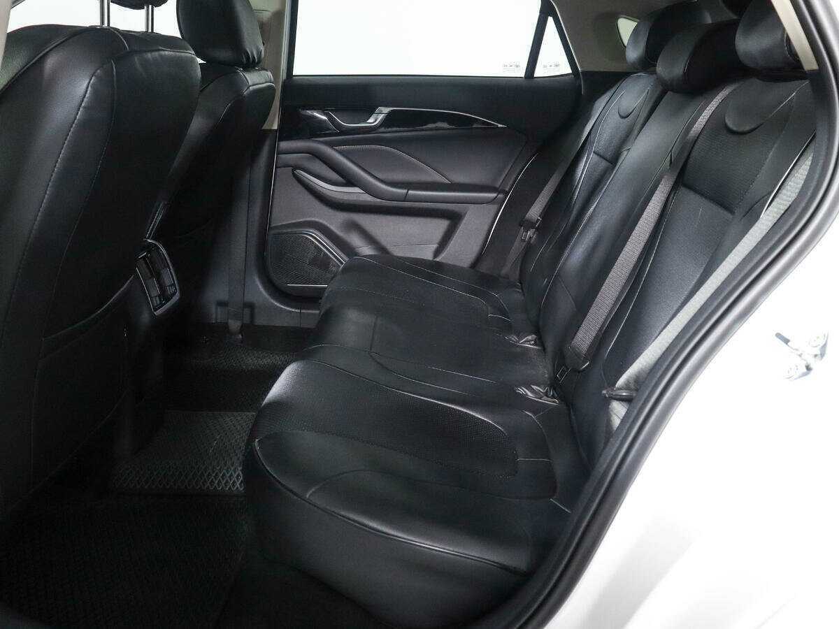 FAW Bestune B70, 2023 Фото №9