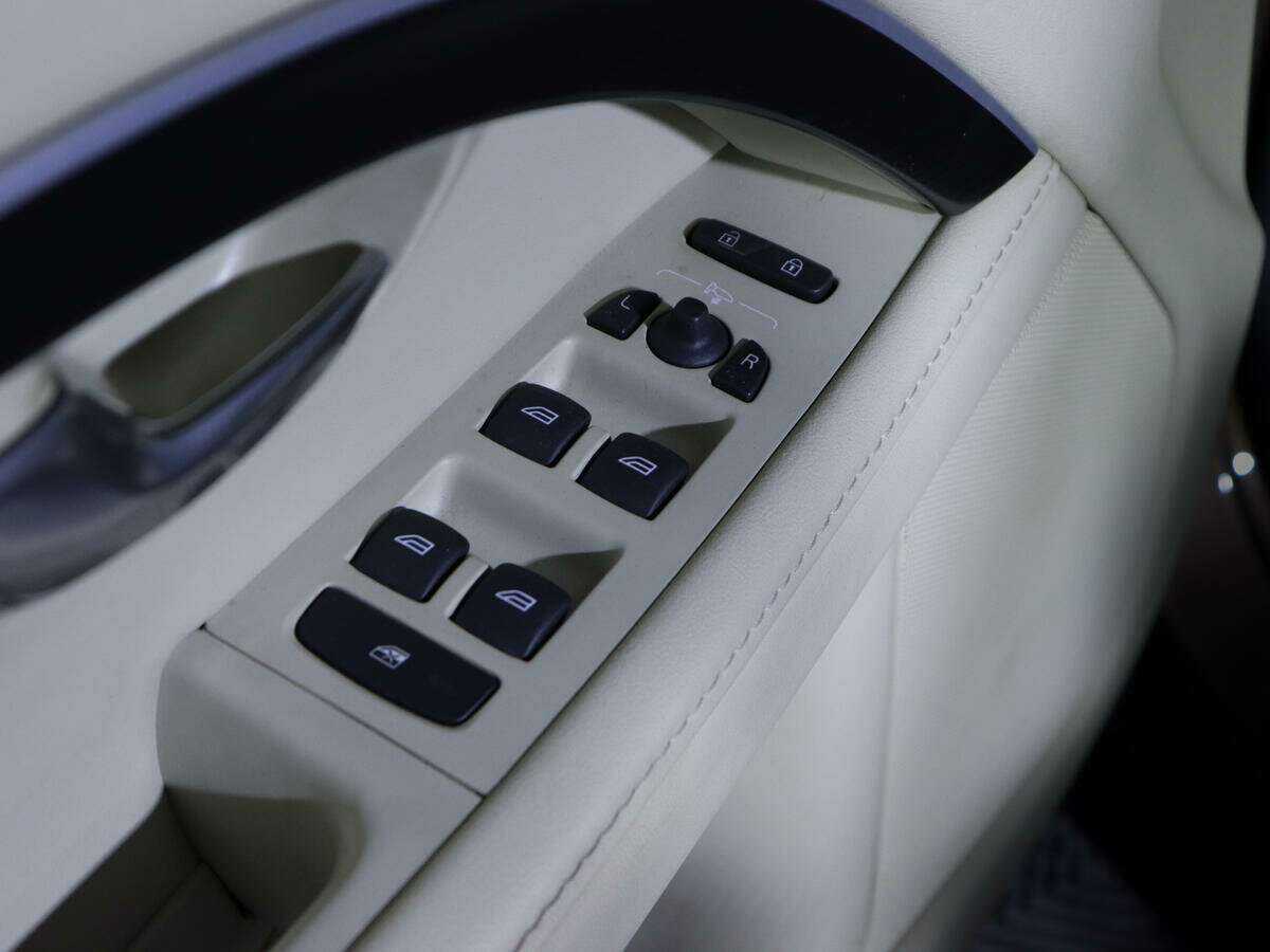 Volvo XC70, 2012 Фото №13