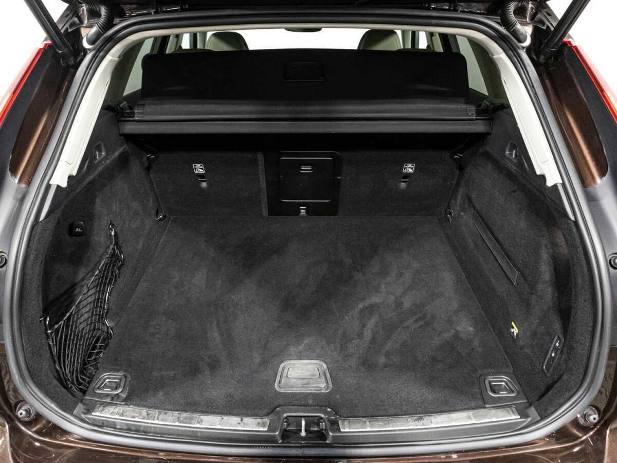 Volvo XC60, 2018 Фото №15
