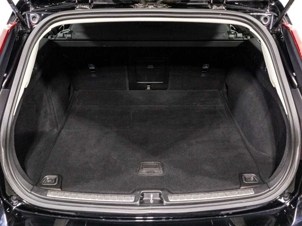 Volvo V60, 2018 Фото №15