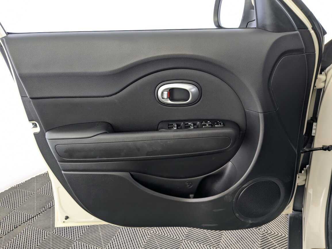 Kia Soul, 2018 Фото №17