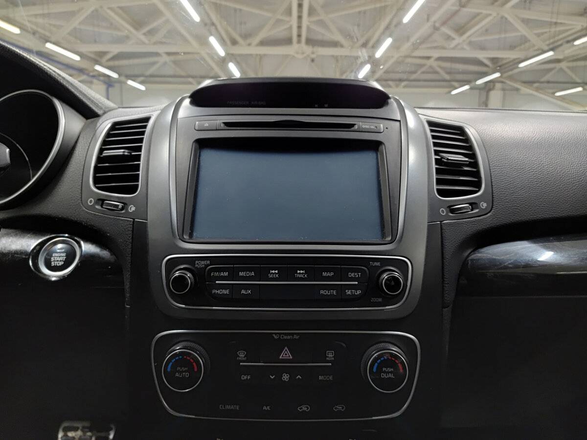 Kia Sorento II Рестайлинг, 2013 Фото №15