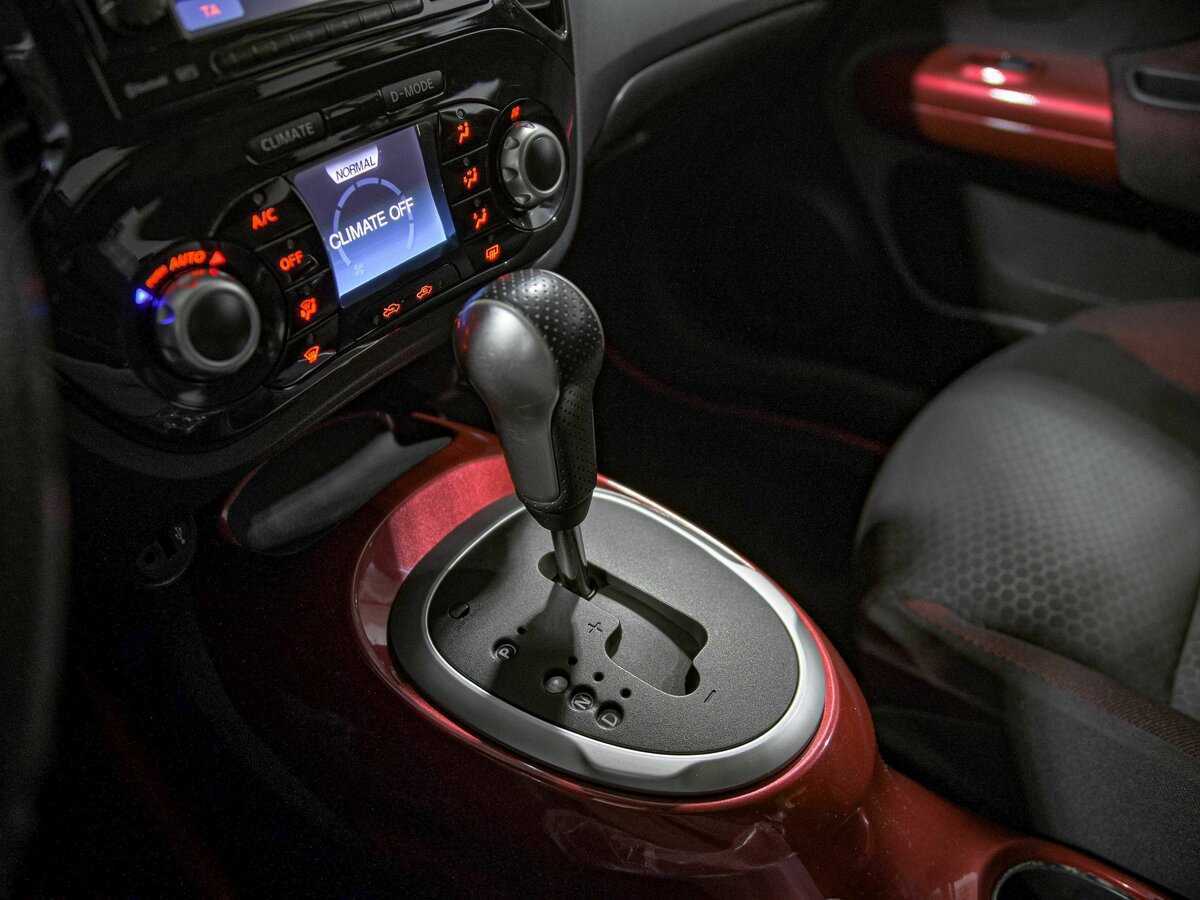 Nissan Juke, 2012 Фото №11