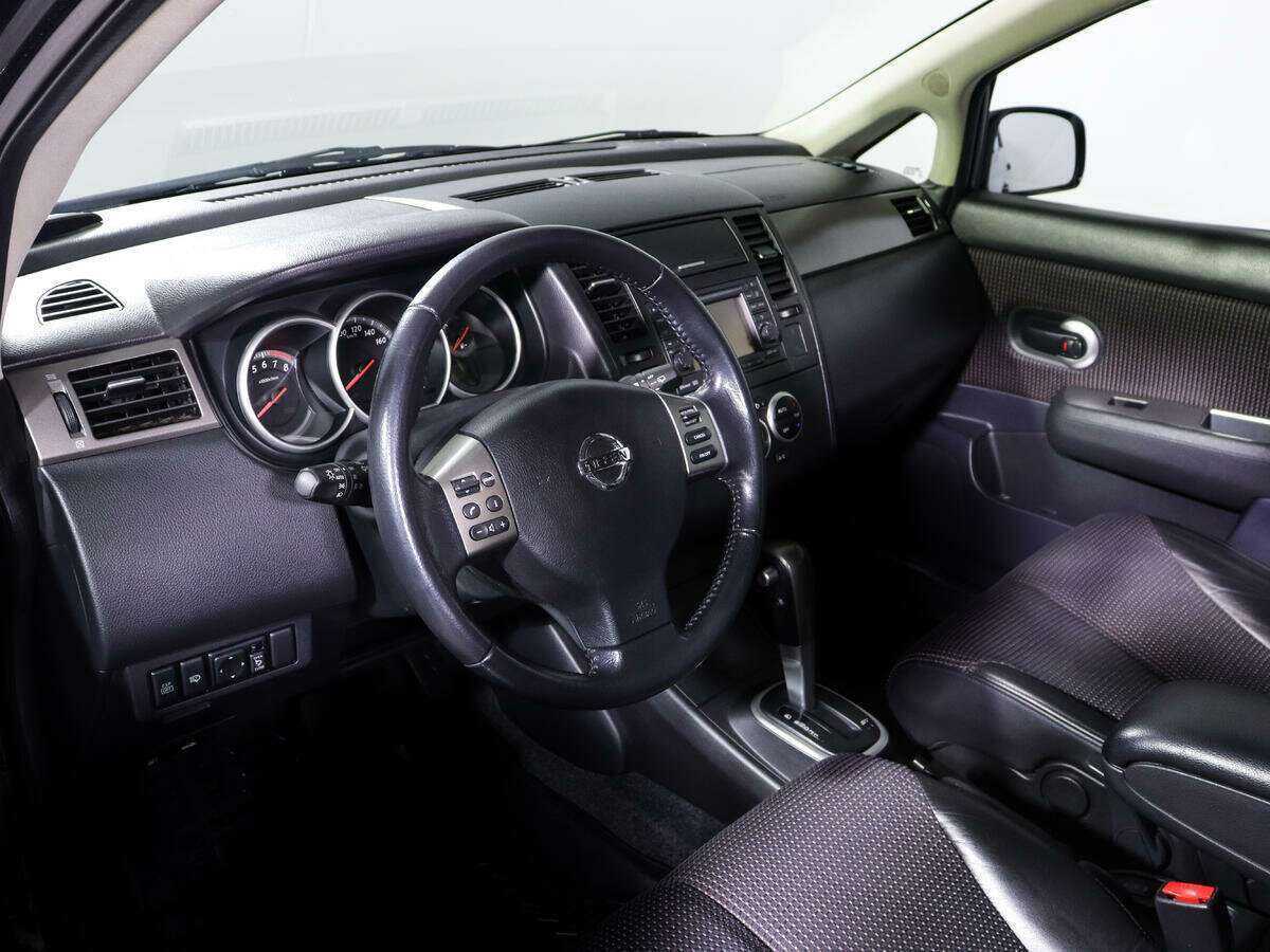 Nissan Tiida, 2012 Фото №14