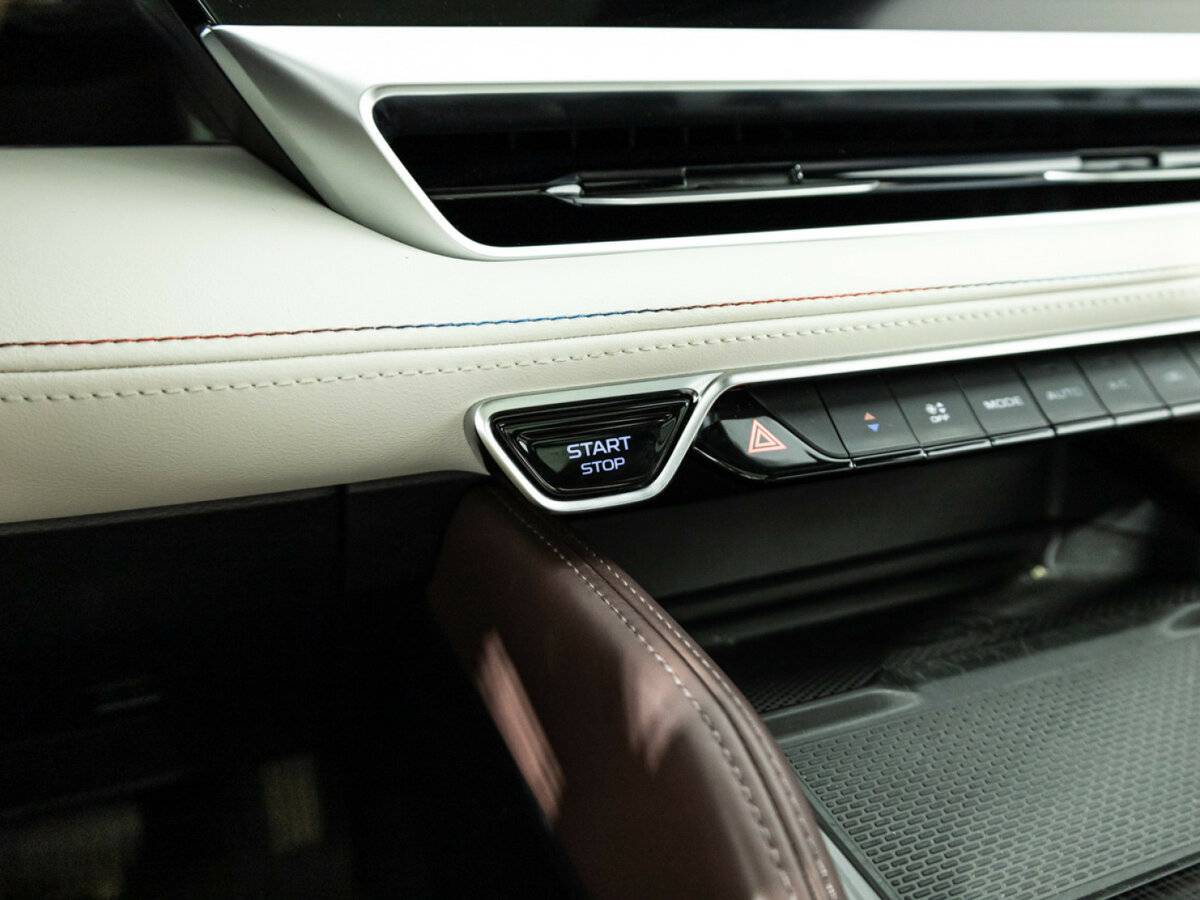 Geely Monjaro I, 2023 Фото №21