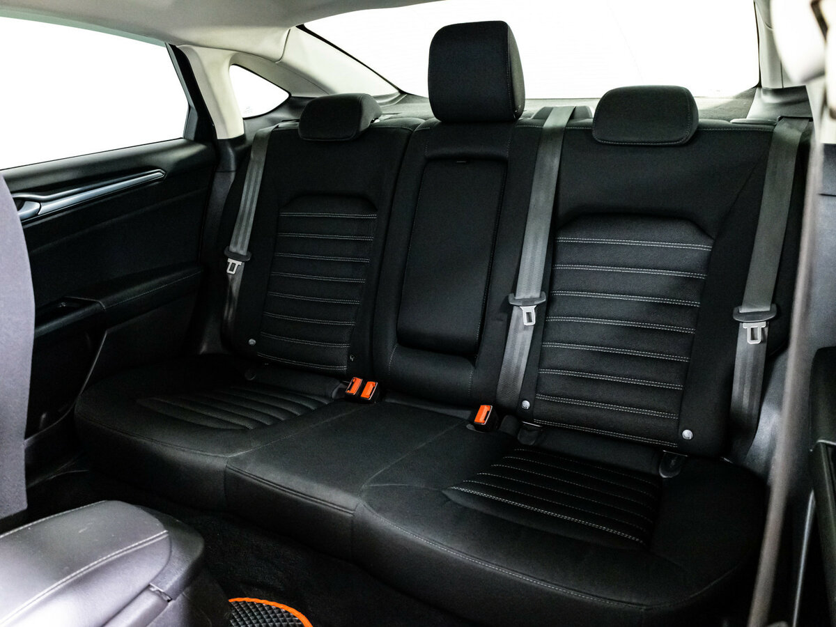 Ford Mondeo V, 2016 Фото №16