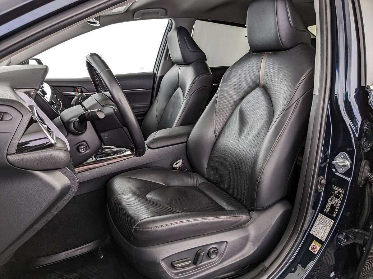 Toyota Camry, 2018 Фото №16