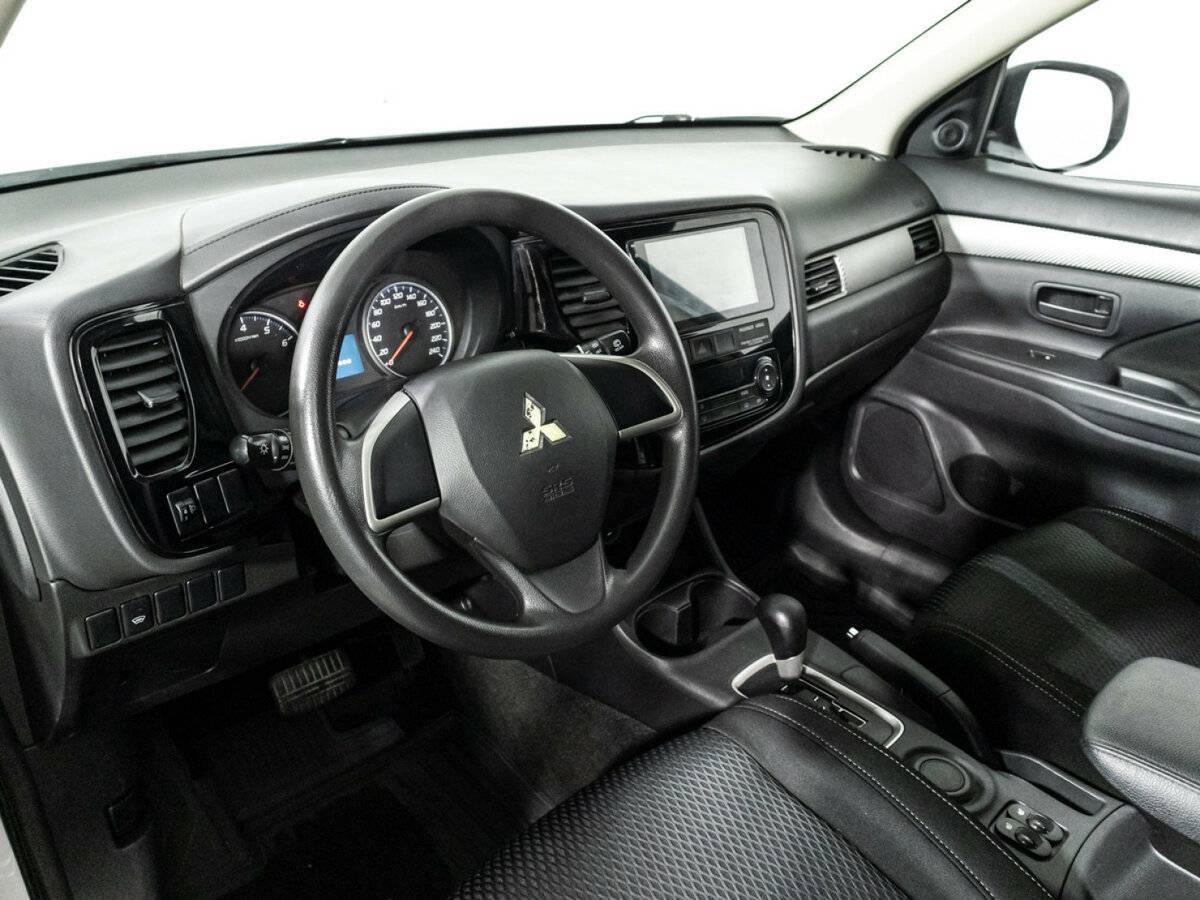 Mitsubishi Outlander, 2016 Фото №11